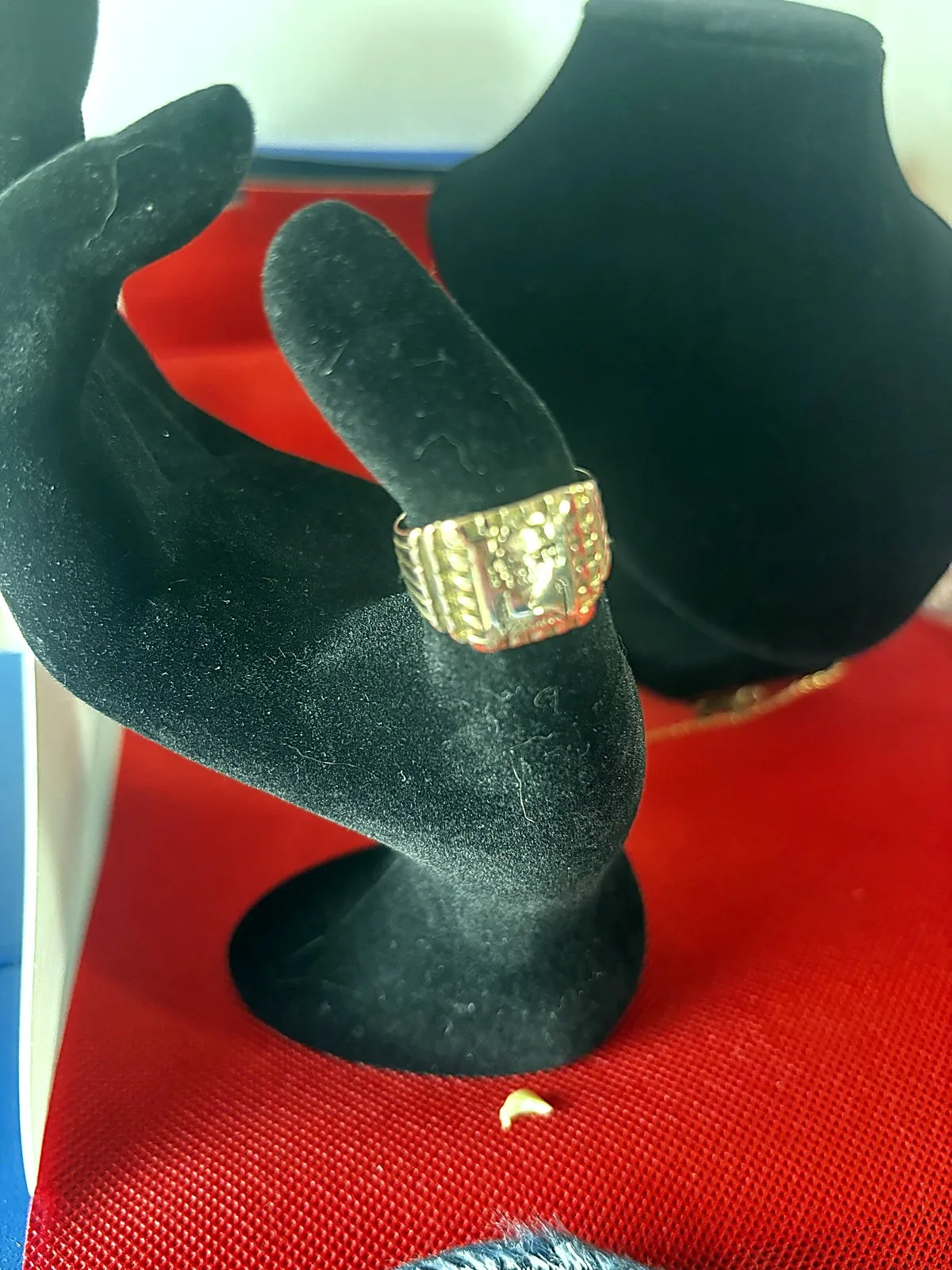 Anillo sello de oro 18k con grabado inca — foto 4
